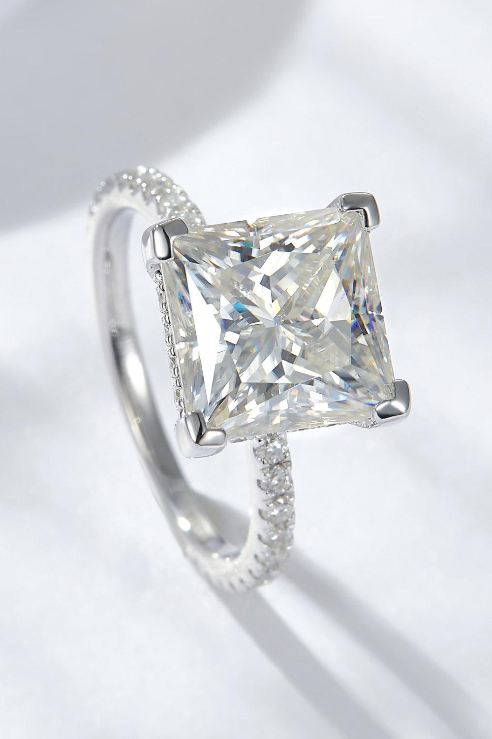 5.52 Carat Moissanite Side Stone Ring – Elegant 925 Sterling Silver with Platinum-Plated Finish