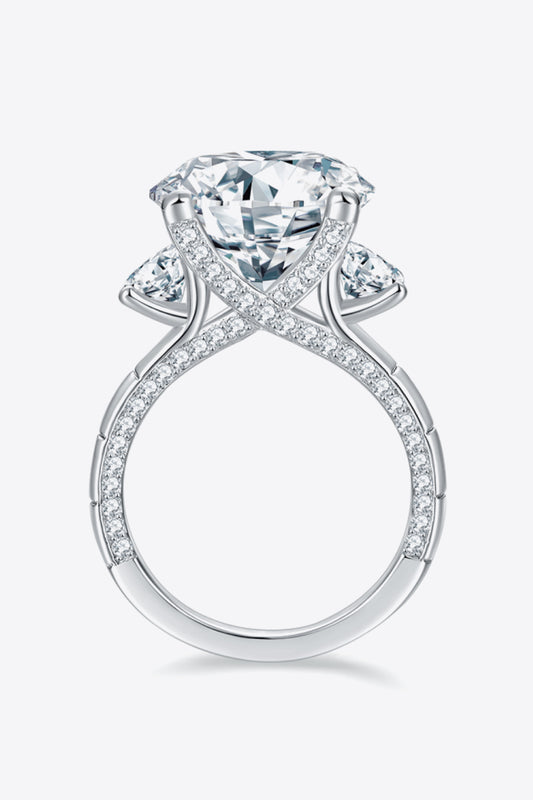 8.6 Carat Moissanite Platinum-Plated Ring – Sleek & Modern 925 Sterling Silver Design