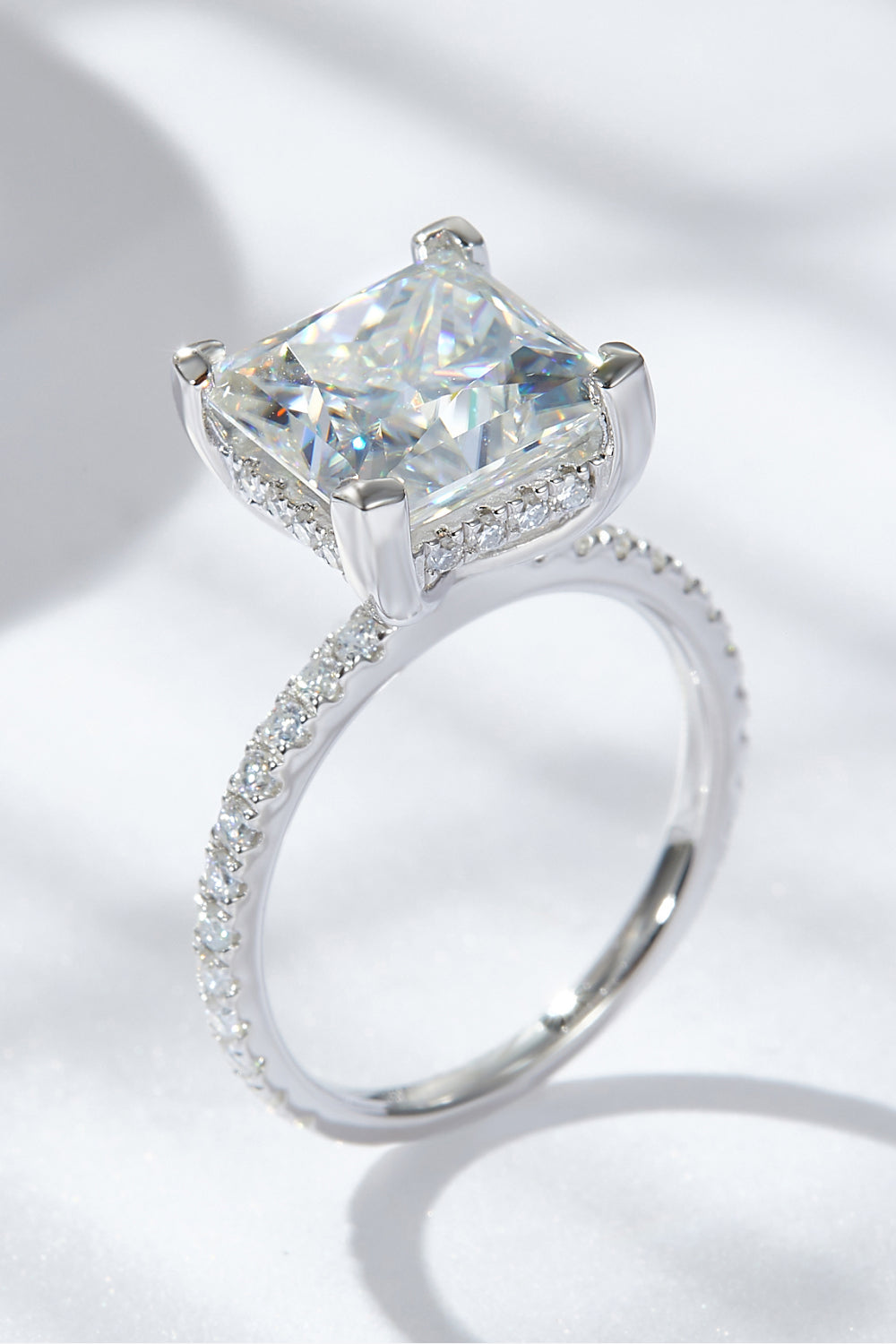 5.52 Carat Moissanite Side Stone Ring – Elegant 925 Sterling Silver with Platinum-Plated Finish